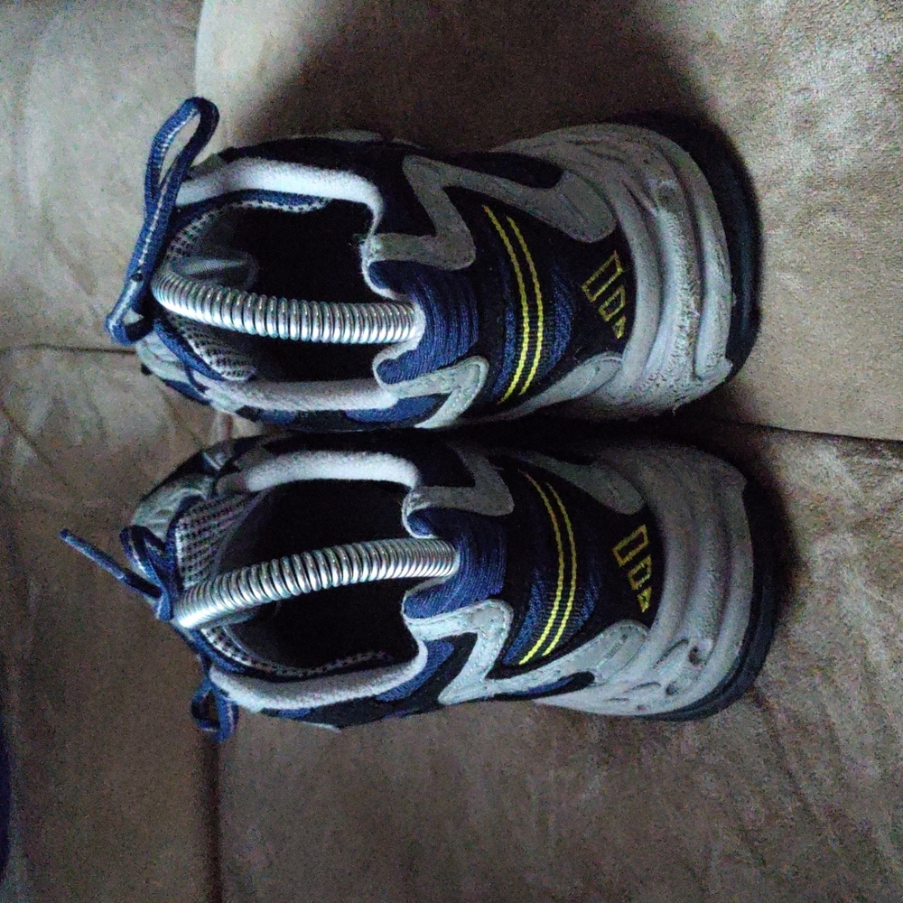 Adidas Savage sneakers men's size 7.5 athletic shoes - Picture 2 of 9